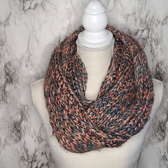 Anthropologie Accessories - Anthropologie everything in love infinity scarf